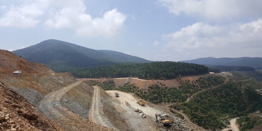 Akçay’da sıra baraj gövdesinde