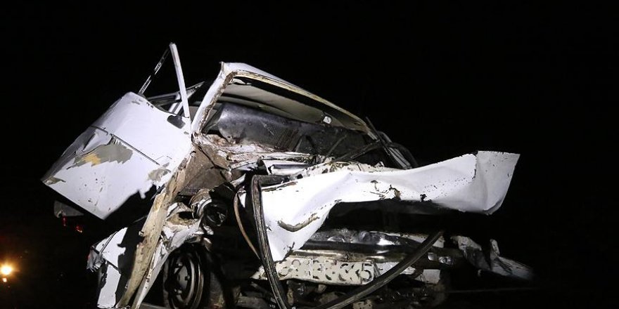 Isparta'da trafik kazası: 12 yaralı