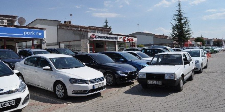 Galericiler 3 araç satış sınırlandırılmasına umutla bakıyor