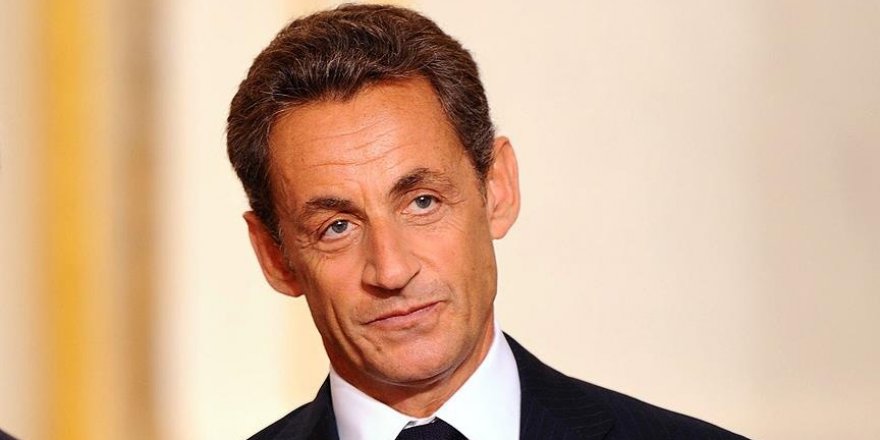 Sarkozy cumhurbaşkanlığına adaylığını açıkladı