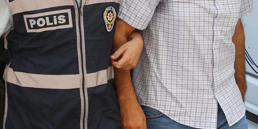 Aranan iş adamı yurt dışına çıkmak isterken yakalandı