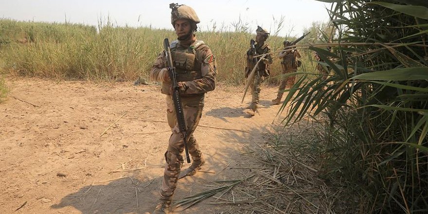 Irak ordusu, DAEŞ'in elinde tuttuğu El Kayyara kasabasını kuşattı