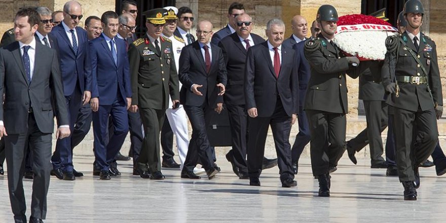 YAŞ üyeleri Anıtkabir'i ziyaret etti
