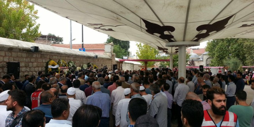Şehit Ramazan Sarıkaya'nın cenazesi toprağa verildi