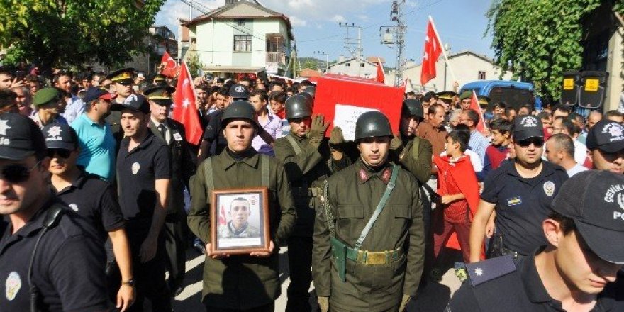 Konya şehidini son yolculuğuna uğurlandı