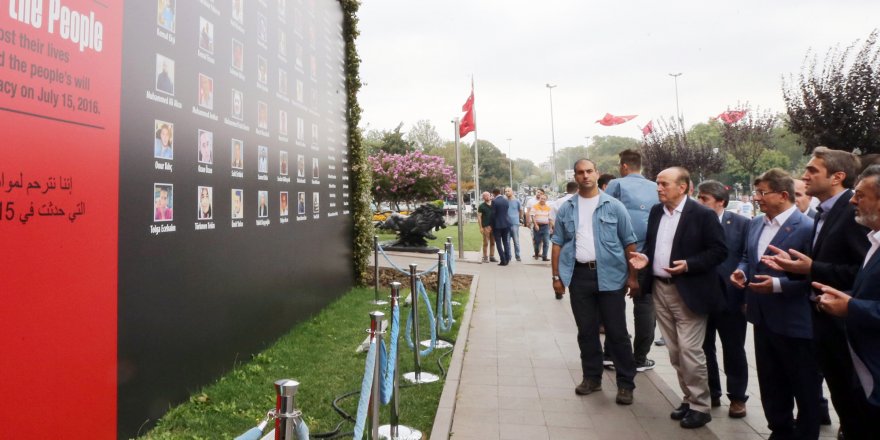 Davutoğlu'ndan Topbaş'a taziye ziyareti