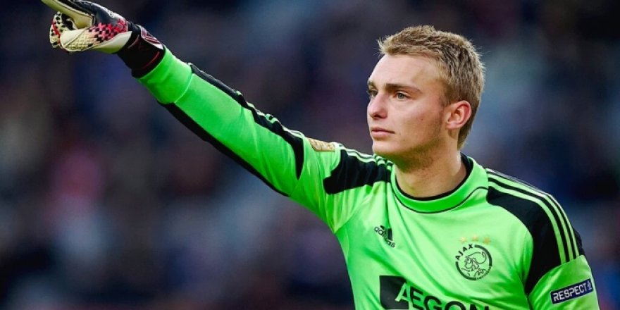 Barcelona, Bravo'nun yerine Cillessen'i aldı