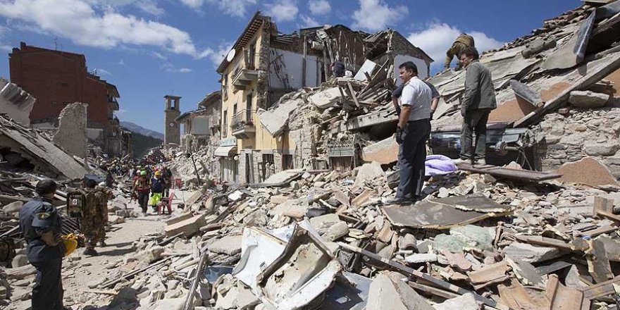 İtalya’daki depremde ölenlerin sayısı 250'ye yükseldi