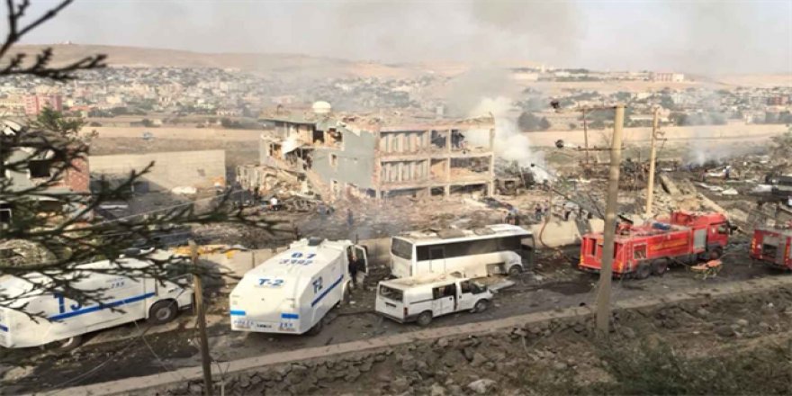 Cizre'de patlama: 11 şehit, 78 yaralı