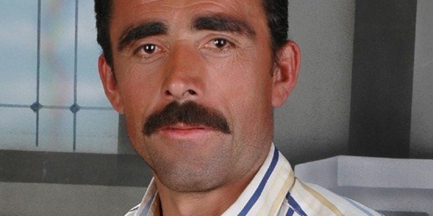 Devrilen kepçenin altında kalan sürücü hayatını kaybetti