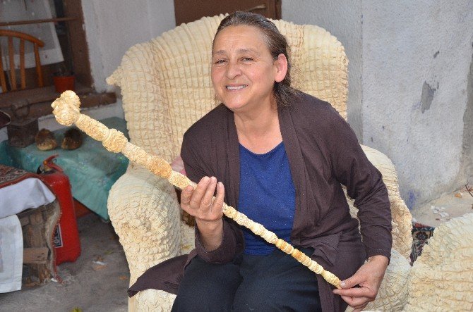 Lüle taşından yapılan bu asadan sadece 3 tane var