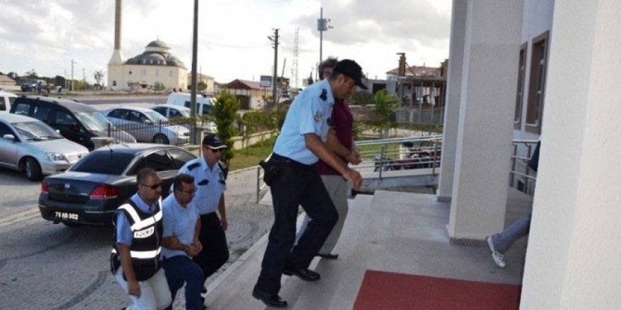 Biga’da 15 kişi gözaltına alındı