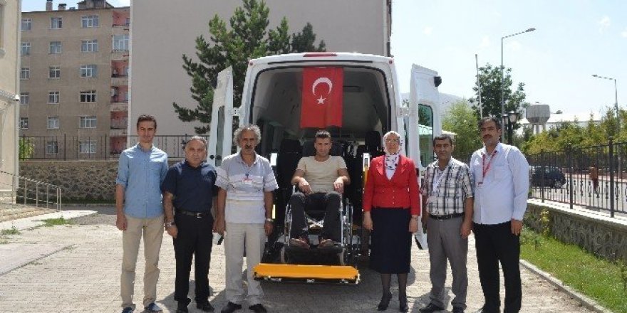 Aile ve Sosyal Politikalar İl Müdürlüğü’ne özel engelli minibüsü