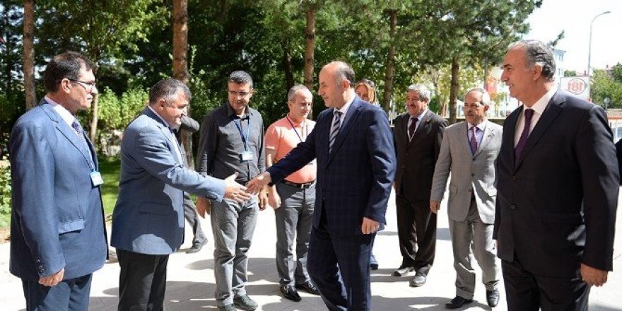 Vali Azizoğlu Çevre ve Şehircilik İl Müdürlüğünü ziyaret etti