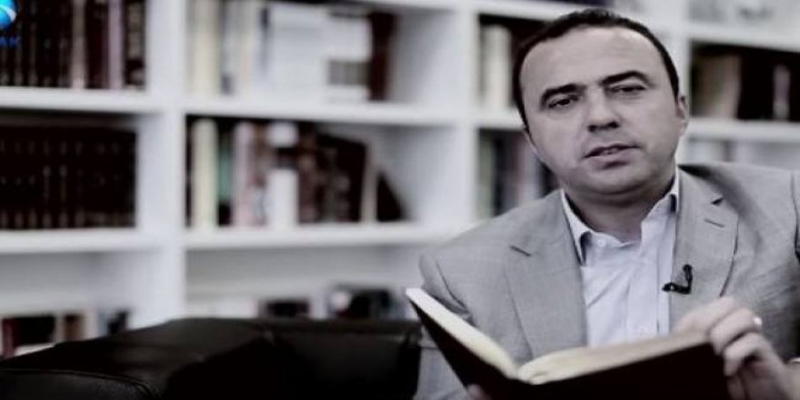 Kaçak Arif Erdem, Fetullah Gülen'in şiirini okudu