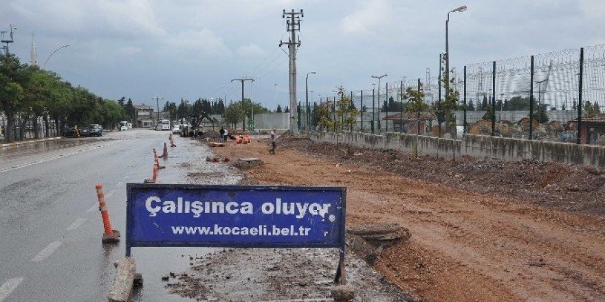 Büyükşehir, yol çalışmalarına devam ediyor