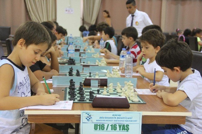 Hatay’da 8. Uluslararası Satranç Turnuvası heyecanı
