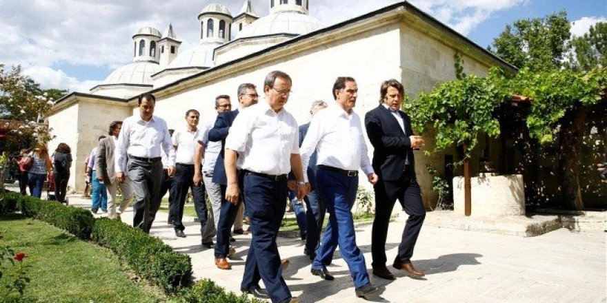 Cumhurbaşkanı Başdanışmanı Şeref Malkoç TÜ’yü ziyaret etti