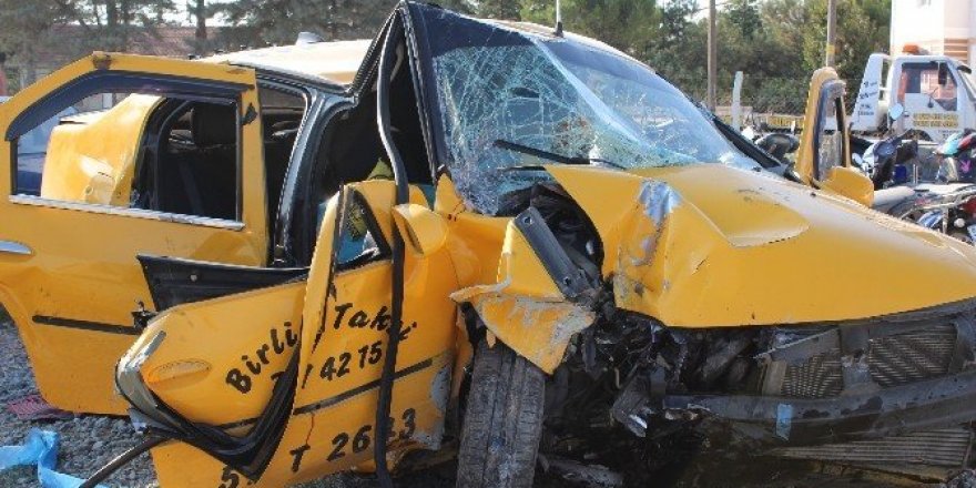 Tekirdağ´da Katliam gibi kaza: 2 ölü, 3 yaralı