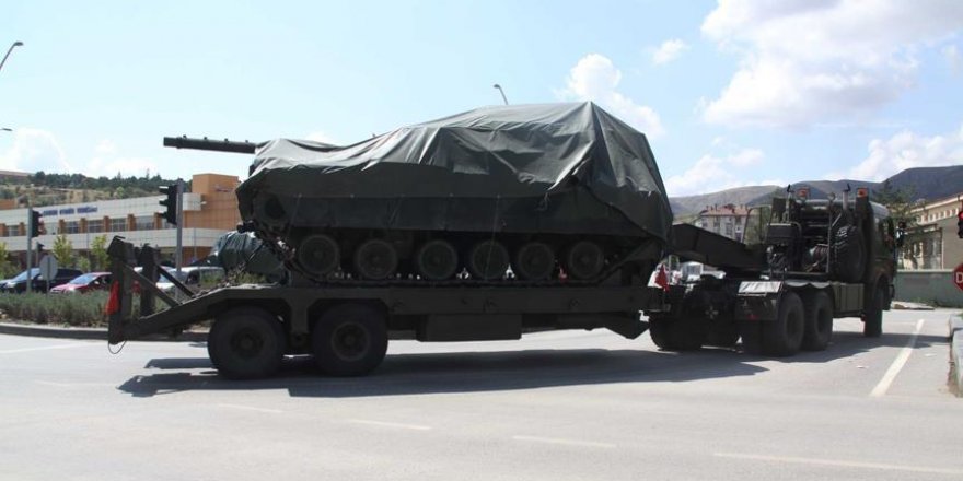 Ankara'dan çıkarılan zırhlı araçlar Çankırı'ya götürülüyor