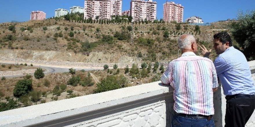 Başkan Eroğlu, toplu konut alanını inceledi