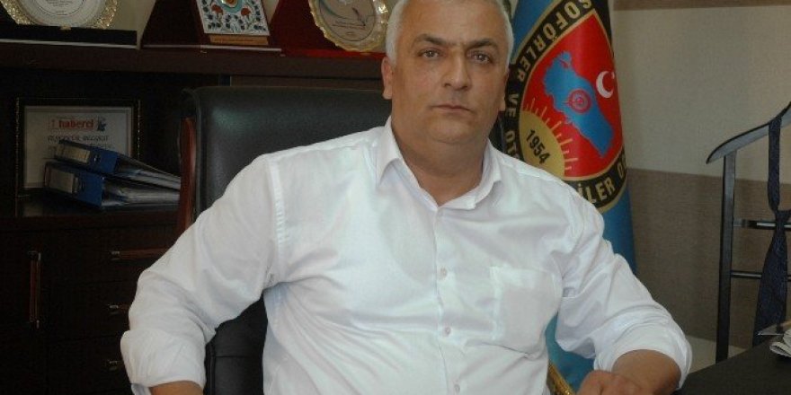 Van caddeleri ‘açık oto pazarı’ olarak kullanılıyor