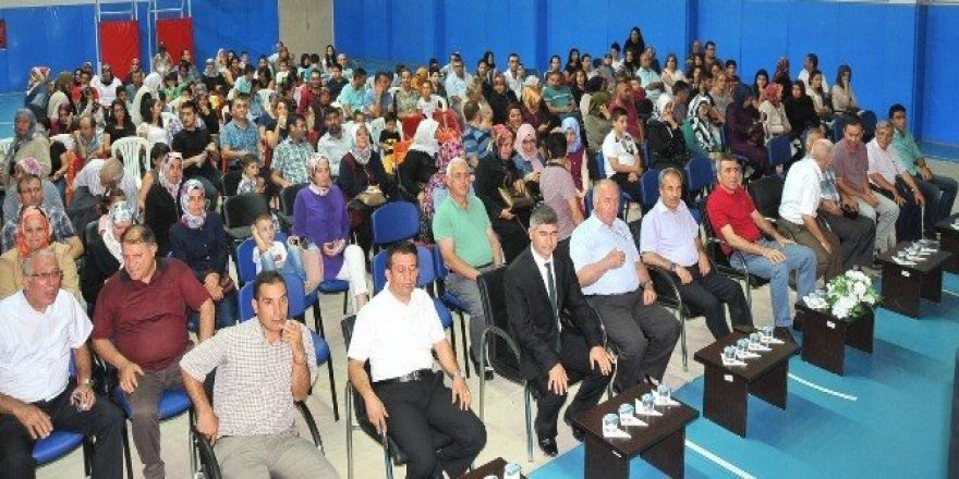 Akşehir’deki yaz kursları törenle sona erdi
