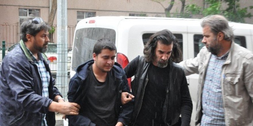 Yılın doktorunu bıçaklayan sanığa 3 yıl 9 ay hapis