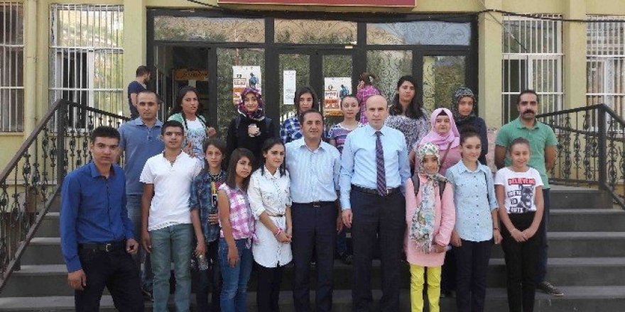 Kulp’ta çok kitap okuyan öğrencilere ödül