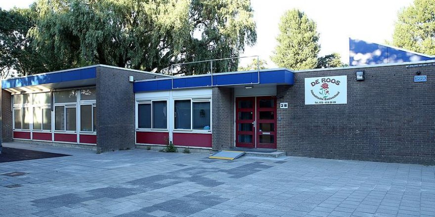 Hollanda'da aileler FETÖ okullarından çocuklarını alıyor
