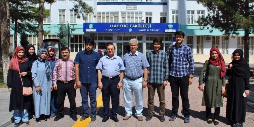 Ürdün’e giden NEÜ öğrencileri dil kursunu başarıyla tamamladı