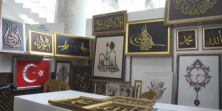 Azmiyle engelini aşarak sergisini açtı