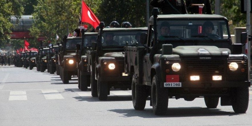 30 Ağustos Zafer Bayramı’nda geçit töreni coşkusu
