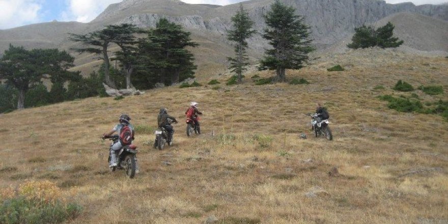 Beyşehir’de motosiklet sevdalılarından Karagöl zafer tırmanışı