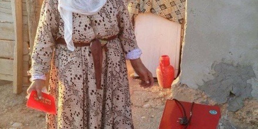 7 öksüz torununa bakan Gökalp, hamur makinesine kavuştu