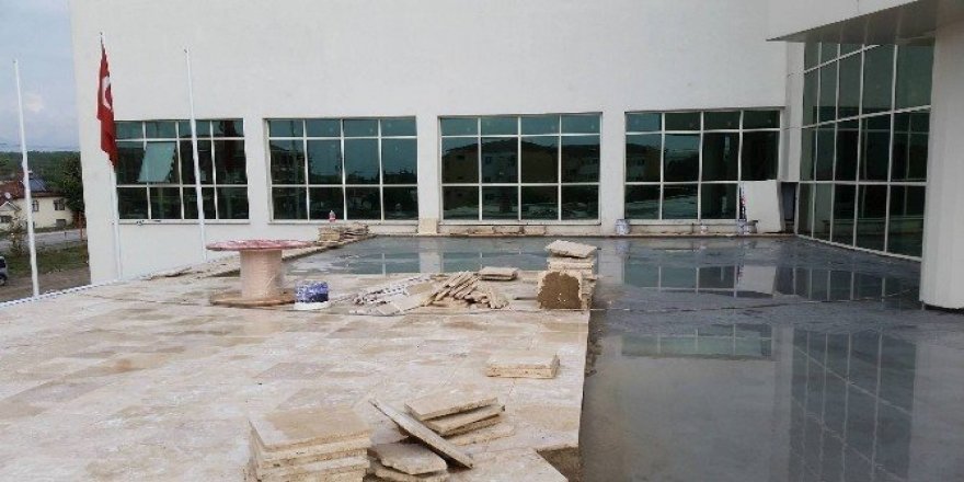 Düzce Kültür Merkezi inşaatı için ekip sayısı artırıldı