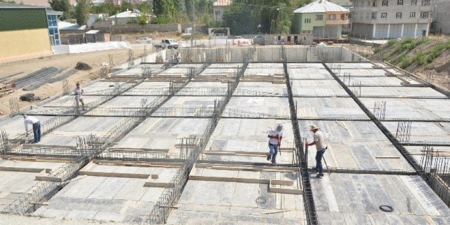 Erciş Belediyesi’nden Peynirciler Çarşısı yapımı