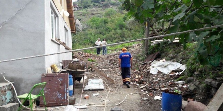 Bartın’da balkon inşaatı çöktü: 1 ölü, 1 yaralı