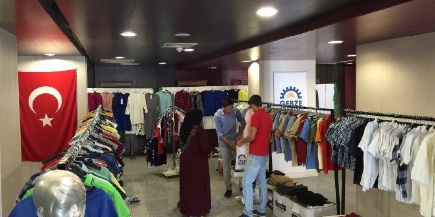 Gebze’de çocuklar bayramlıklarına kavuştu