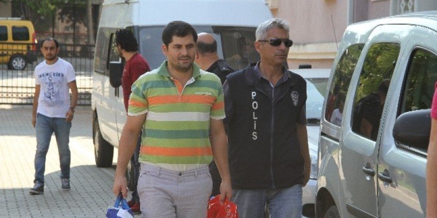 Fethiye’de FETÖ şüphelisi 5 kişiden 3’ü tutuklandı