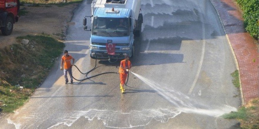 Bilecik’te işlek cadde ve sokaklar yıkanıyor