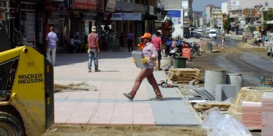 Serik Atatürk ve Yaşar Uçar Caddesi 1. etap çalışmalarında sona gelindi