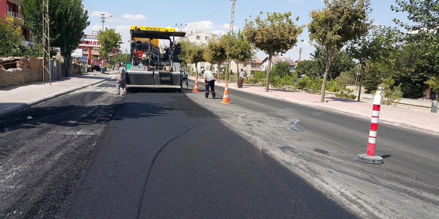 Karaman Caddesi’nde asfalt yenileniyor