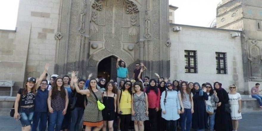 Bartınlı gençler Konya’yı gezdi
