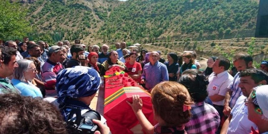 HDP'li vekil yine terörist cenazesinde