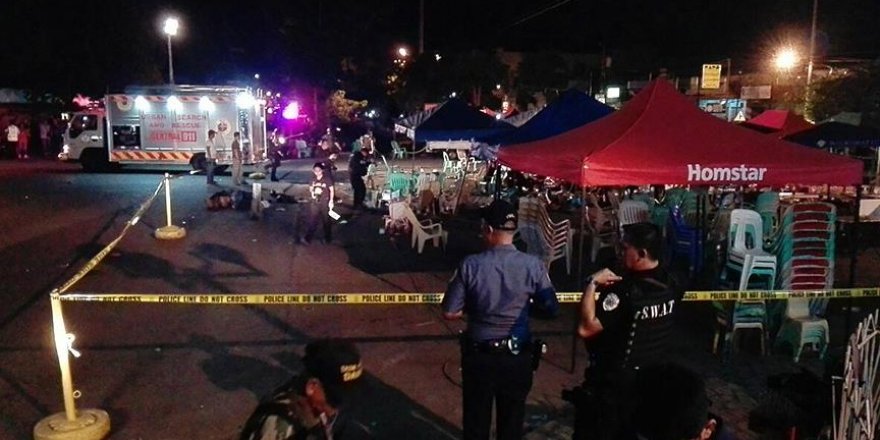 Filipinler'de akşam pazarında patlama