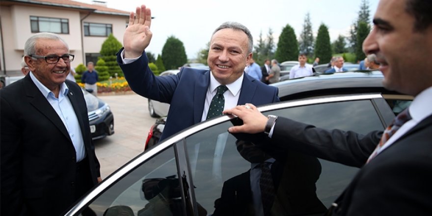 İşte Türkiye'nin ilk sivil orgenerali
