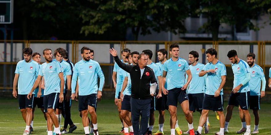 Milliler Hırvatistan maçı öncesi ilk antrenmanını yaptı