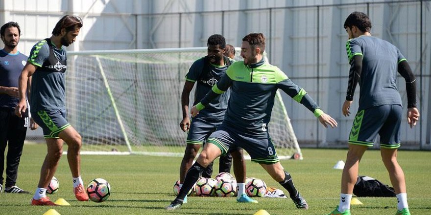 Atiker Konyaspor Antalyaspor maçına hazırlanıyor