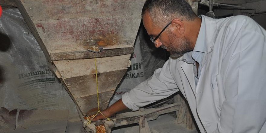 Üç asırlık değirmenin çarkı hala dönüyor